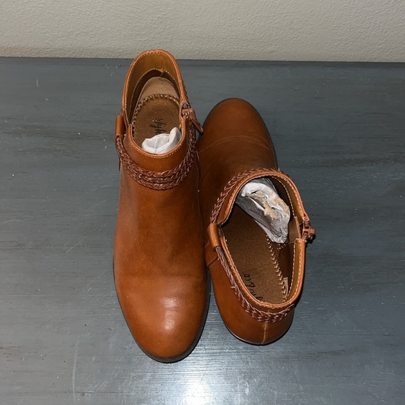 Style & Co. Womens Fellicity Faux Leather Ankle Brown Cognac Booties sz 7.5 EUC - Picture 2 of 14